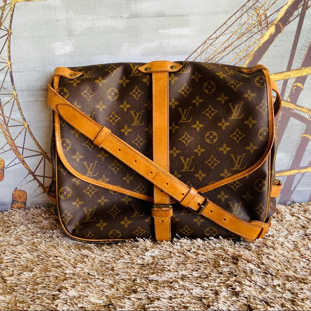 Louis Vuitton Saumur 35 Crossbody Bag